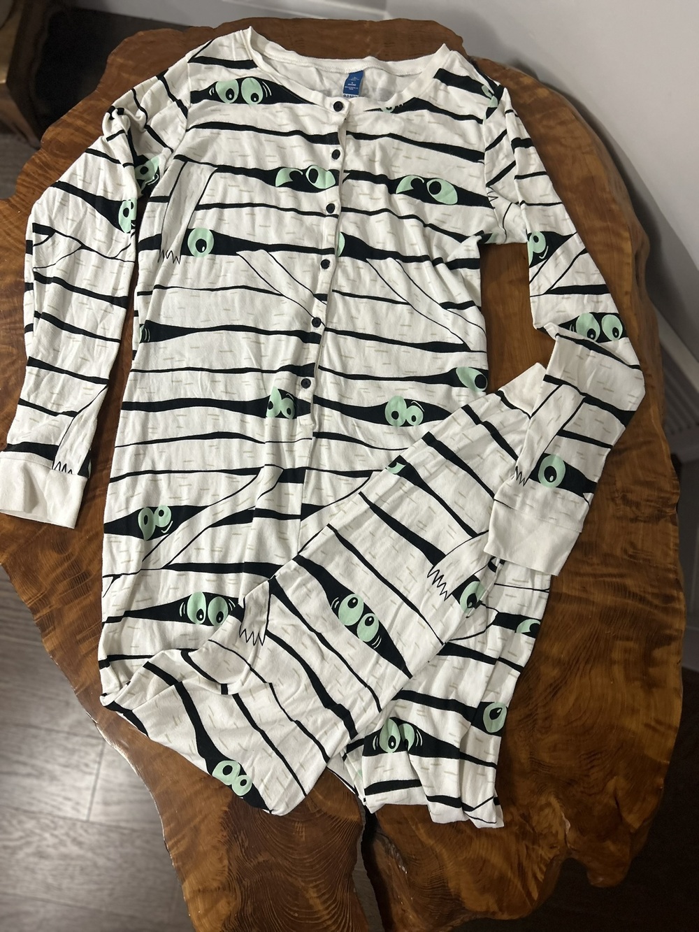 Old Navy Halloween Mummy Glow In The Dark One Piece Pajamas Large
